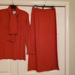 Adrianna Papell Knit Suit in Size Large